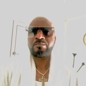 Meet your Posher, Laurent